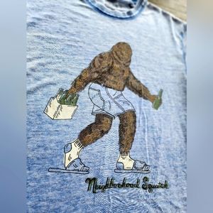 Lucky Brand Neighborhood Squatch Tee Size Small
